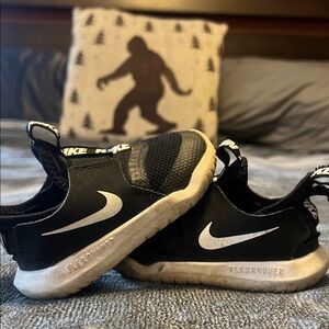 Nike Flex Runner Kids Sneakers - Black and White